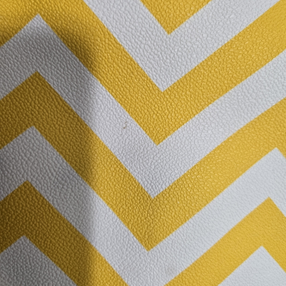 🌼 Dooney & Bourke Yellow Chevron Tote - Picture 2 of 6